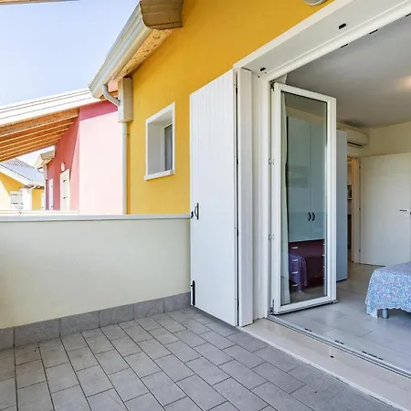 Village Apartman *