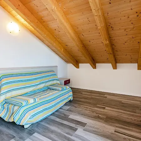 Apartament Village *